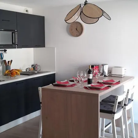 Bord D'ocean Dans 3*** Avec Piscine Et Parking Prive